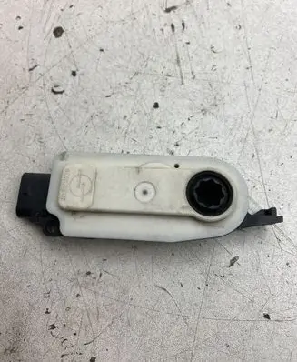 Mercedes-Benz GLE W167 Radiator active air flap actuator 5878R1000