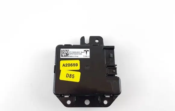 Tesla Model 3 USB control unit 175520000B