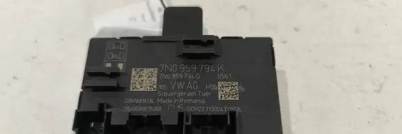 Seat Alhambra (Mk2) Door control unit/module 7N0959794
