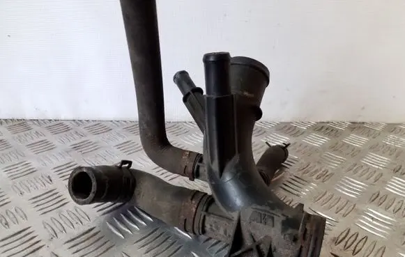 Chrysler Grand Voyager V Engine coolant pipe/hose
