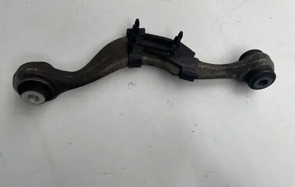 BMW 5 G30 G31 Rear upper control arm/wishbone 6861119 3332
