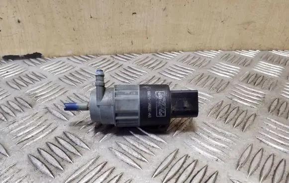 Jaguar XF X250 Windscreen/windshield washer pump 6M2113K082AB
