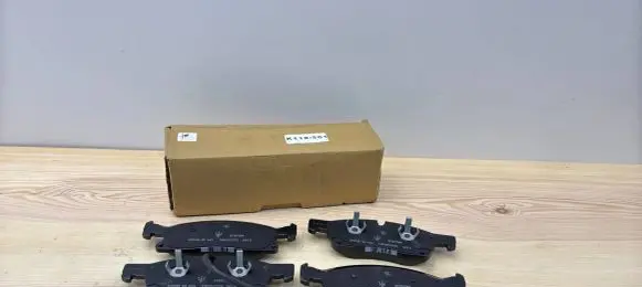 Maserati Levante Brake pads (front) 673011564
