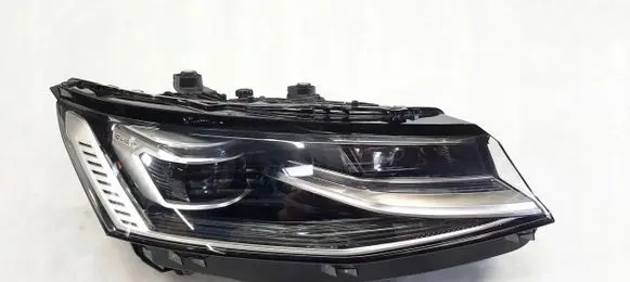Volkswagen Transporter - Caravelle T7 Headlight/headlamp