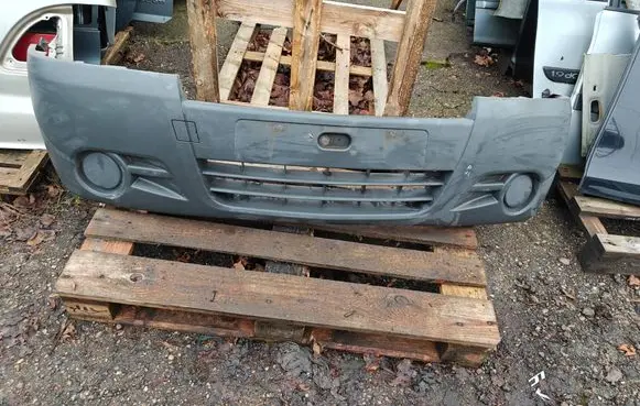 Opel Vivaro Front bumper 620100251R 93855635 93855609