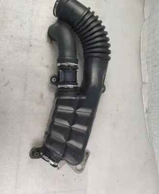 Mercedes-Benz ML W163 Intake resonator A6280901129