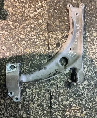 Front lower control arm/wishbone