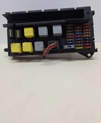 Mercedes-Benz Sprinter W906 Fuse module A9065454401 516601F04 ZGS00670004