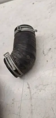 Volkswagen PASSAT B8 Intercooler hose/pipe 04L131525D