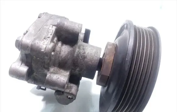 Volkswagen Golf IV Power steering pump 1J0422154B