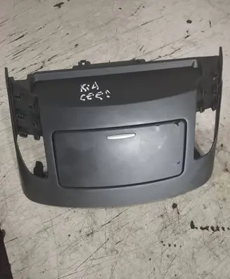 KIA Ceed Ashtray (front) 845501H050EQ 20110224