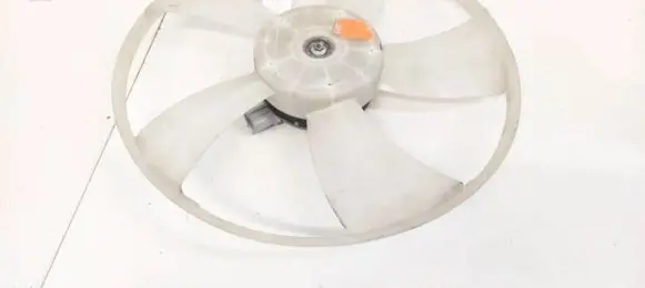 Toyota Yaris Radiator cooling fan shroud 1680008270 168000-8270