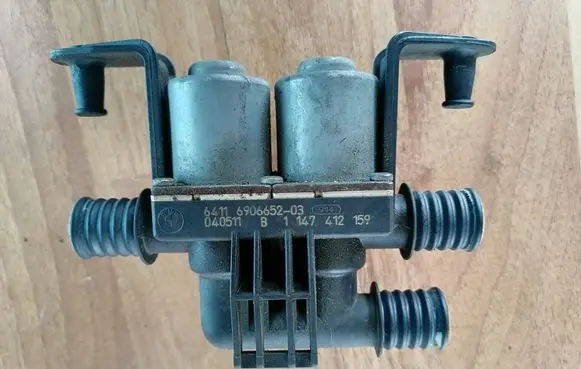 BMW 7 E65 E66 Coolant heater control valve 64116906652 6906652