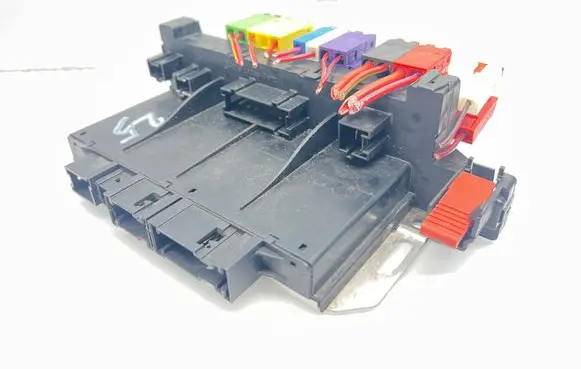 Mercedes-Benz S W220 Fuse module A0325458432