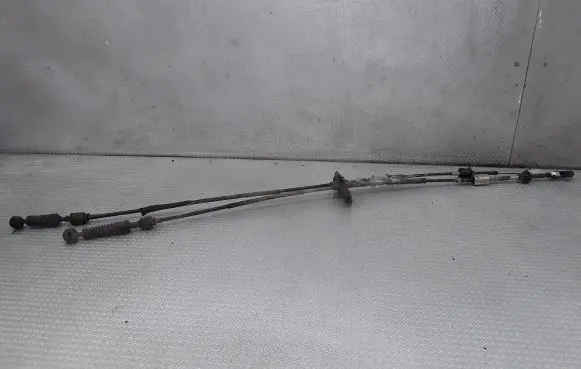 Mitsubishi Grandis Gear shift cable linkage