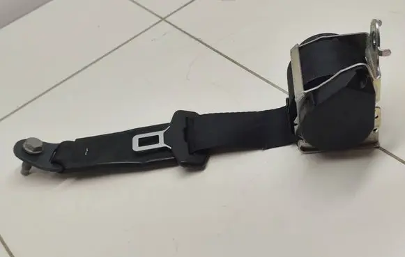 Citroen DS5 Rear seatbelt 98000632XX
