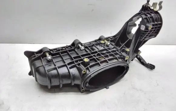 Mercedes-Benz C W204 Intake manifold A6510900037