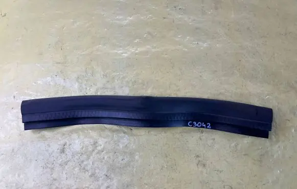 Mercedes-Benz C W204 Engine compartment rubber A2046280998