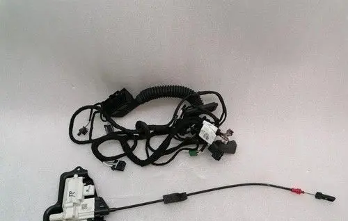 Mercedes-Benz GLE (W166 - C292) Front door lock A1667600800