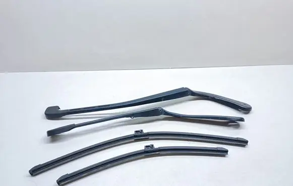 BMW 3 E92 E93 Front wiper blade arm