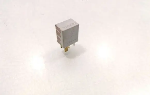 Toyota Avensis T270 Other relay 90080-87019