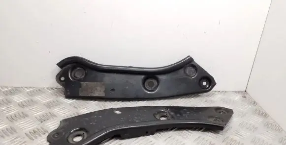 Volkswagen Touran II Radiator support slam panel bracket 1T0805931 1T0805932