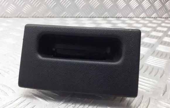 Honda CR-V Rear door ashtray 