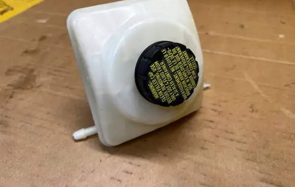 Porsche Panamera (970) Brake fluid reservoir 97035501301
