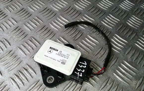 Mercedes-Benz E W212 ESP acceleration yaw rate sensor 0265005735 A0055422618
