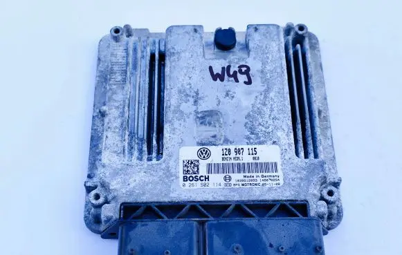 Skoda Octavia Mk2 (1Z) Engine control unit/module 1Z0907115 1039S12093 0261S02114