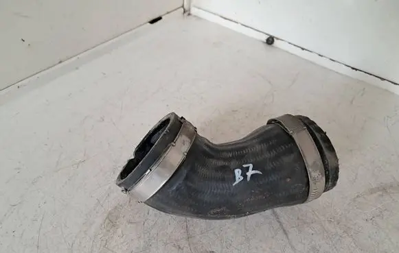 Volkswagen PASSAT B7 Intercooler hose/pipe 1K0145838AH 1K0145762HC