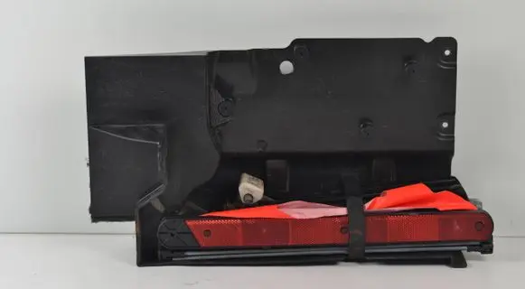 Mercedes-Benz C W203 Tool set 2038900061