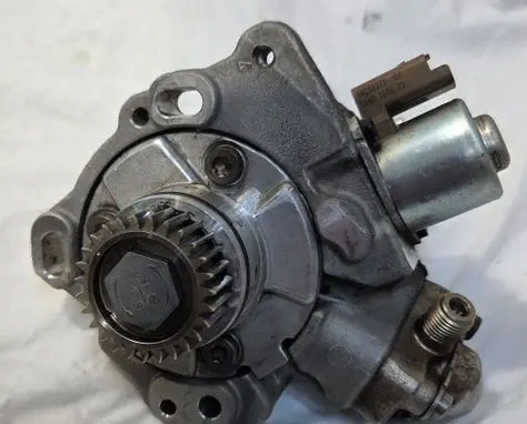 Ford Mondeo MK V Fuel injection high pressure pump 9674984480