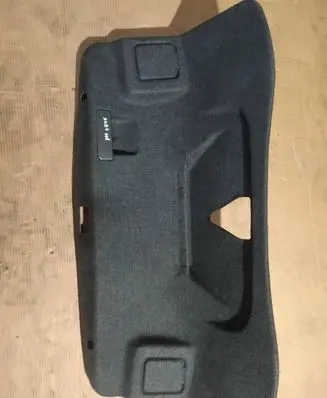 Trunk/boot lower side trim panel