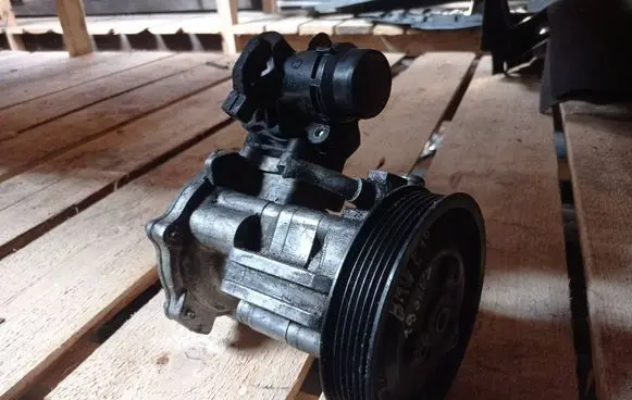 Power steering pump