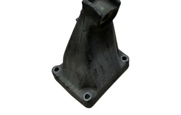Mercedes-Benz E C207 W207 Engine mounting bracket A6112230804 A611223