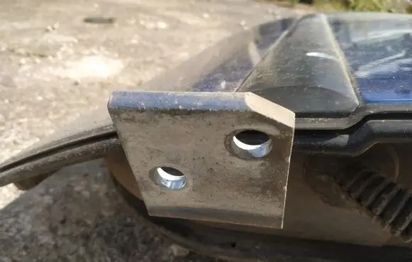 Peugeot 607 Rear door lower hinge