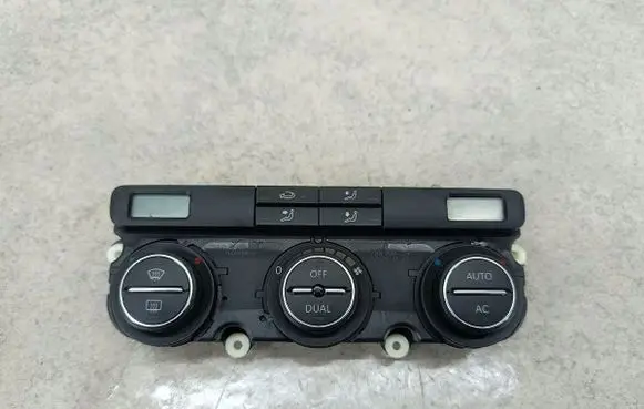Volkswagen Golf V Climate control/heater control trim 1K0907044DD
