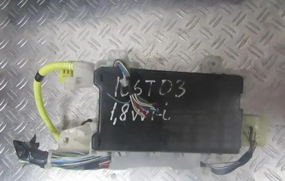 Toyota Avensis T250 Fuse box set