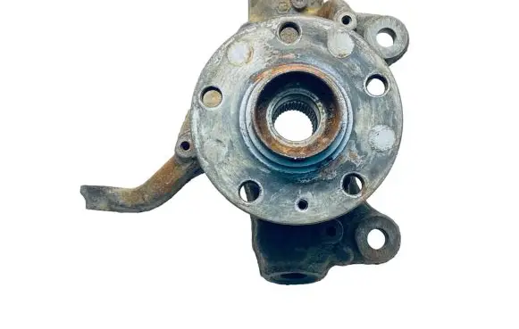 Volkswagen Golf VII Front wheel hub 5Q0407256K 5WA407621 5Q0407256R