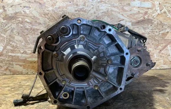 Gearbox transfer box case