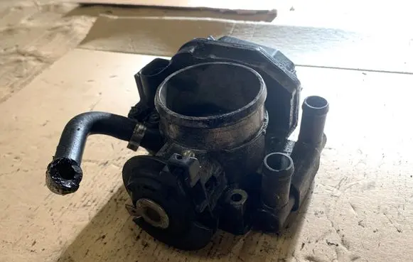 Audi A4 S4 B5 8D Throttle valve 058133063 408237212