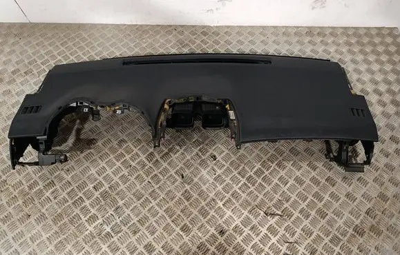 Toyota Corolla E140 E150 Dashboard
