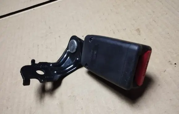 Honda Legend Rear seatbelt buckle