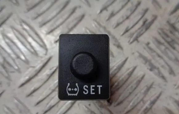 Peugeot 108 TPMS reset button GZ0840J54