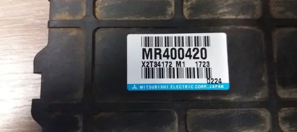 Mitsubishi Pajero ABS control unit/module MR400420