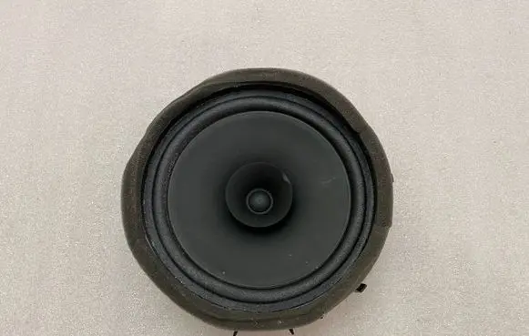 Mitsubishi Outlander Front door speaker 8720A166