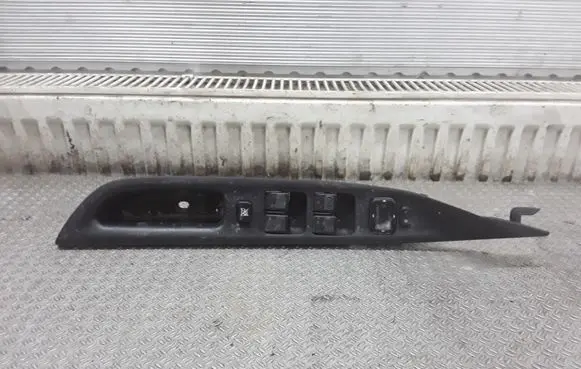 Mazda 6 Electric window control switch GJ6A684L6