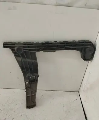Rear bumper mounting bracket