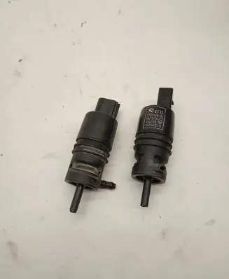 BMW 3 F30 F35 F31 Windscreen/windshield washer pump 7302588